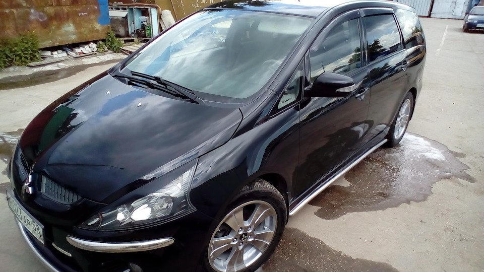 Mitsubishi Grandis Grandis SportVen