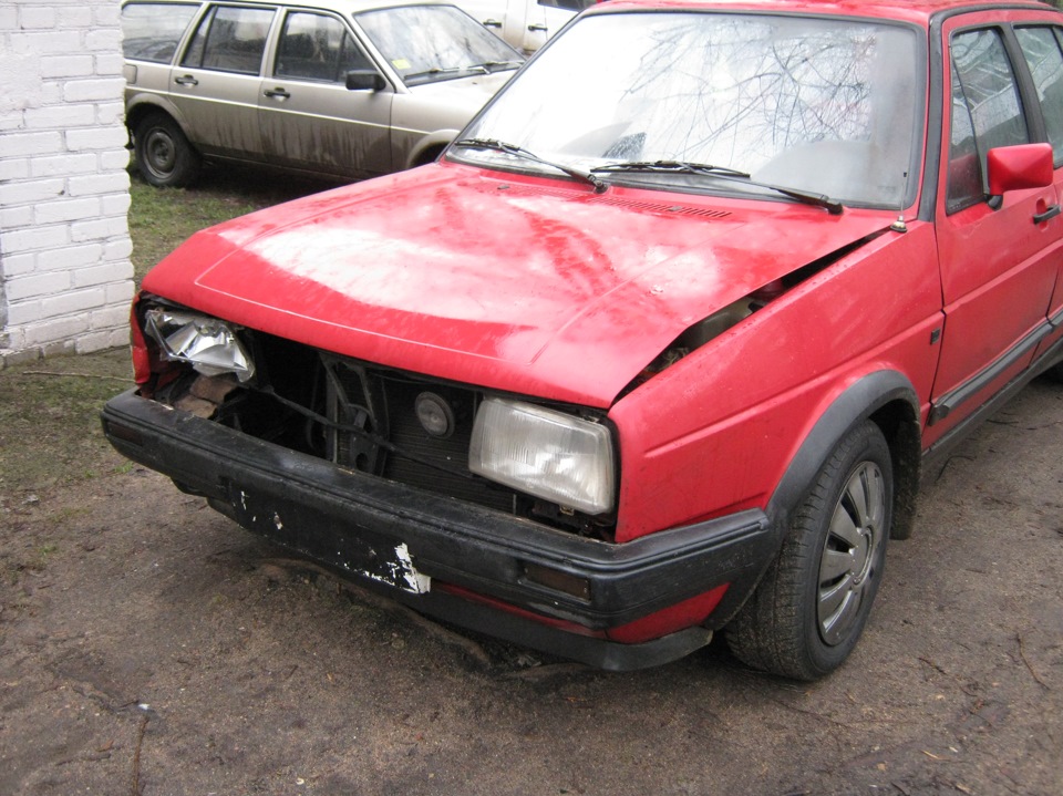 Авто попало в ДТП. Требуется кузовной ремонт. — Volkswagen Jetta II, 1 ...