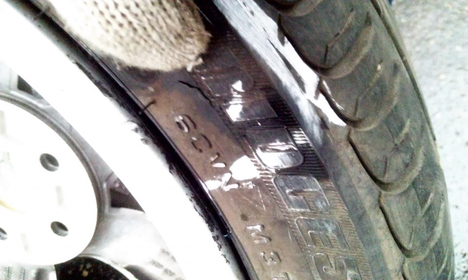 Ремонт феерического прокола колеса — Skoda Roomster Scout, 1,2 л, 2011 ...