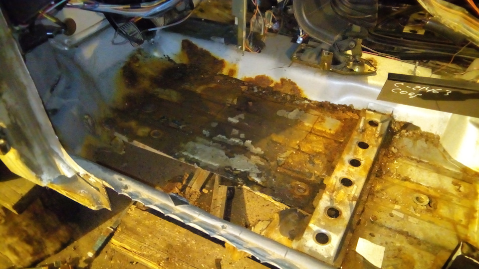 Замена порогов и пола. — Lada 2115, 1,5 л, 2003 года | кузовной ремонт ...