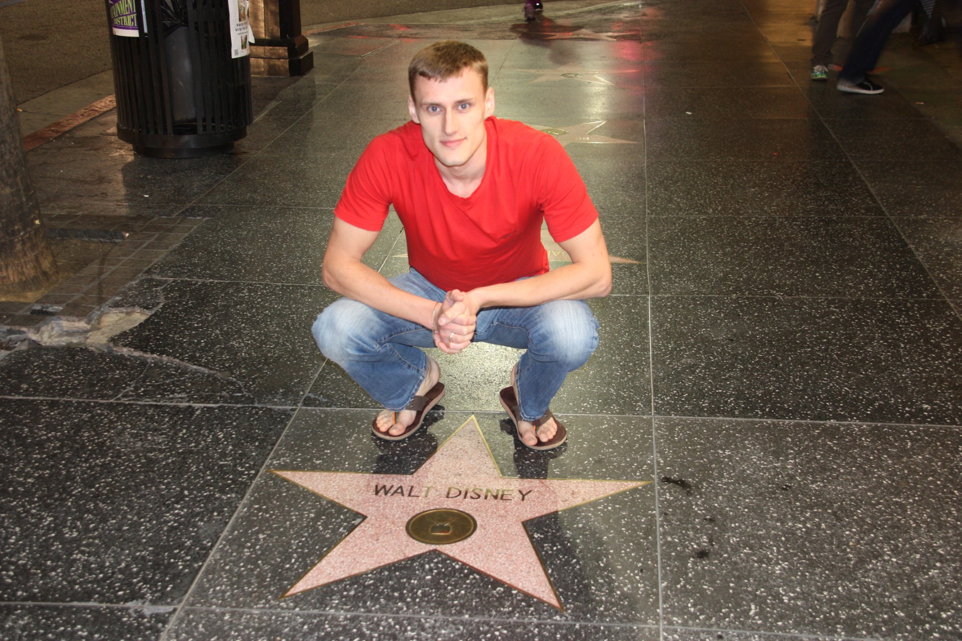 Сайт звезда казань. Джастин Бибер на голливудской аллее славы. Уильям Петерсен аллея звезд.