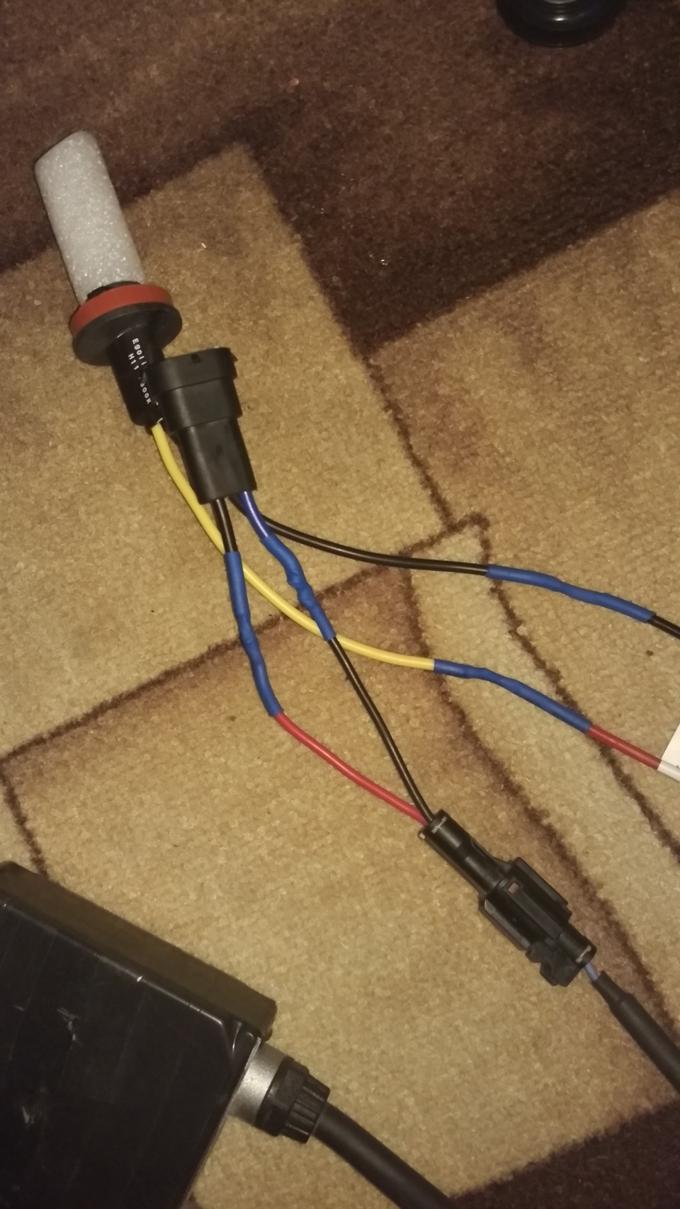 Ксенон 4.3к vs штатный галоген — Toyota Prius (30), 1,8 л, 2010 года ...