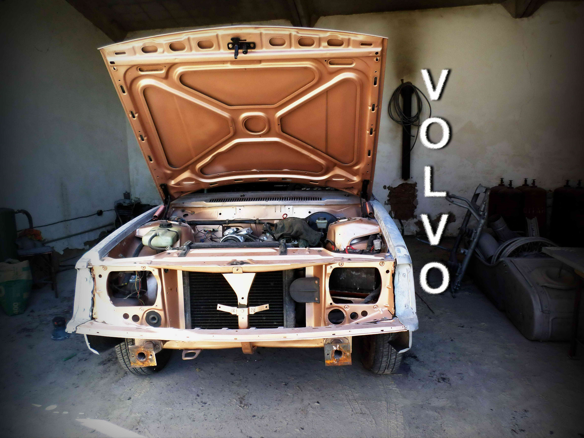 Восстановление volvo. Кузов Volvo 240. Volvo кузов sw61. Кузовные элементы Вольво 740. Ремонт кузова Вольво s40.