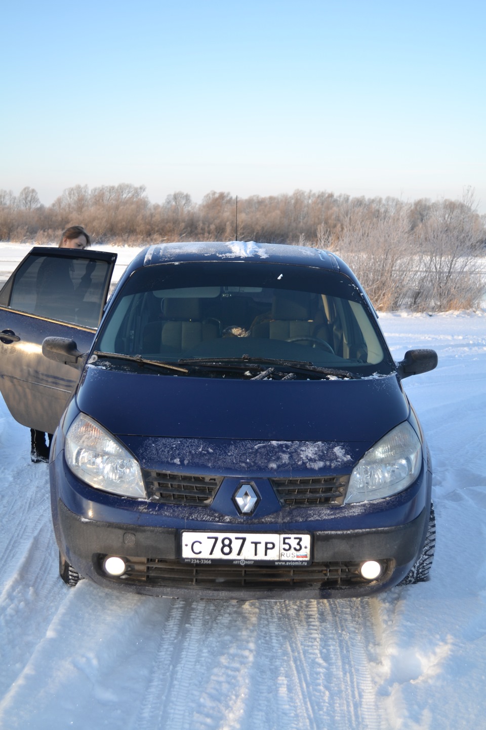 Немного зимы — Renault Scenic II, 1,6 л, 2004 года | фотография | DRIVE2