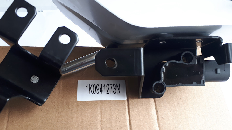 Запчасти на фото: 1K0941273N. Фото в бортжурнале Volkswagen Passat Variant (B6)