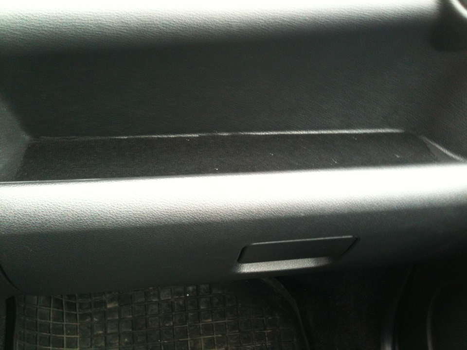 Как же дребезжат веши в перчаточнике — LADA Гранта, 1,6 л., 2013 года ...