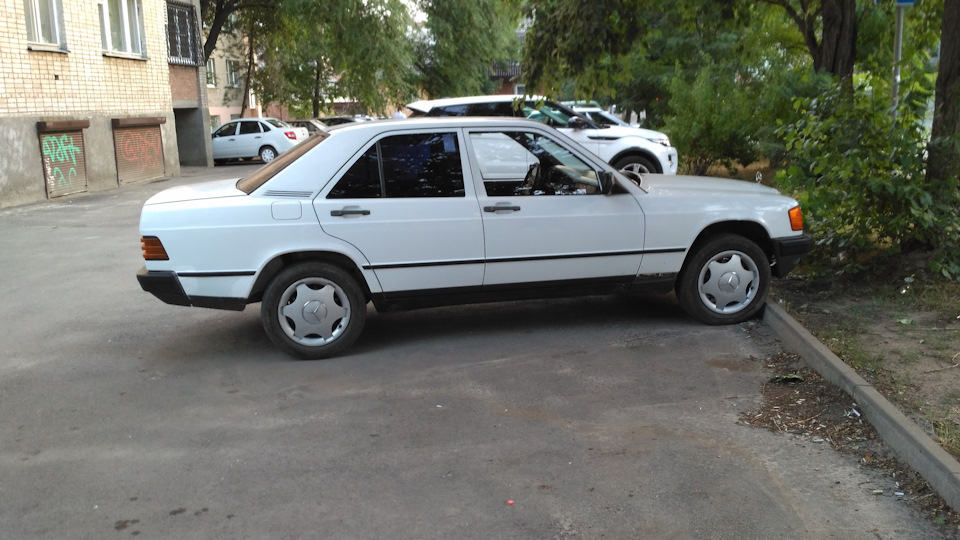 прерывистый шум колеса при езде — Mercedes-Benz 190 (W201), 2 л, 1988 ...