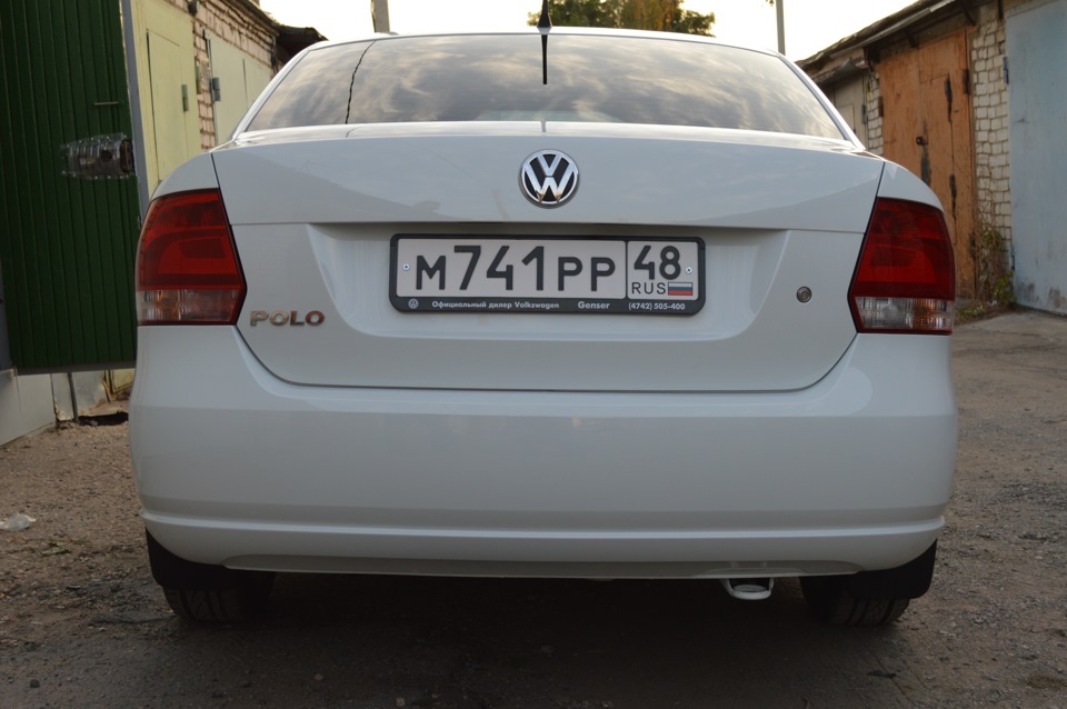 Заглушка на петлю. — Volkswagen Polo Sedan, 1,6 л, 2015 года ...