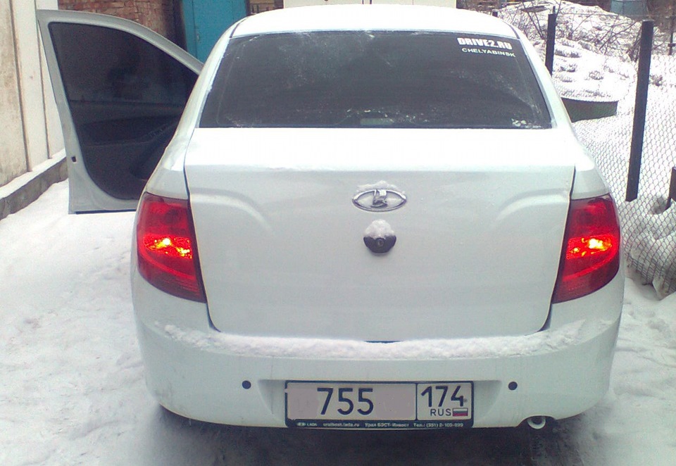 Тонировка задних фонарей — Lada Гранта (1G), 2012 года | просто так ...