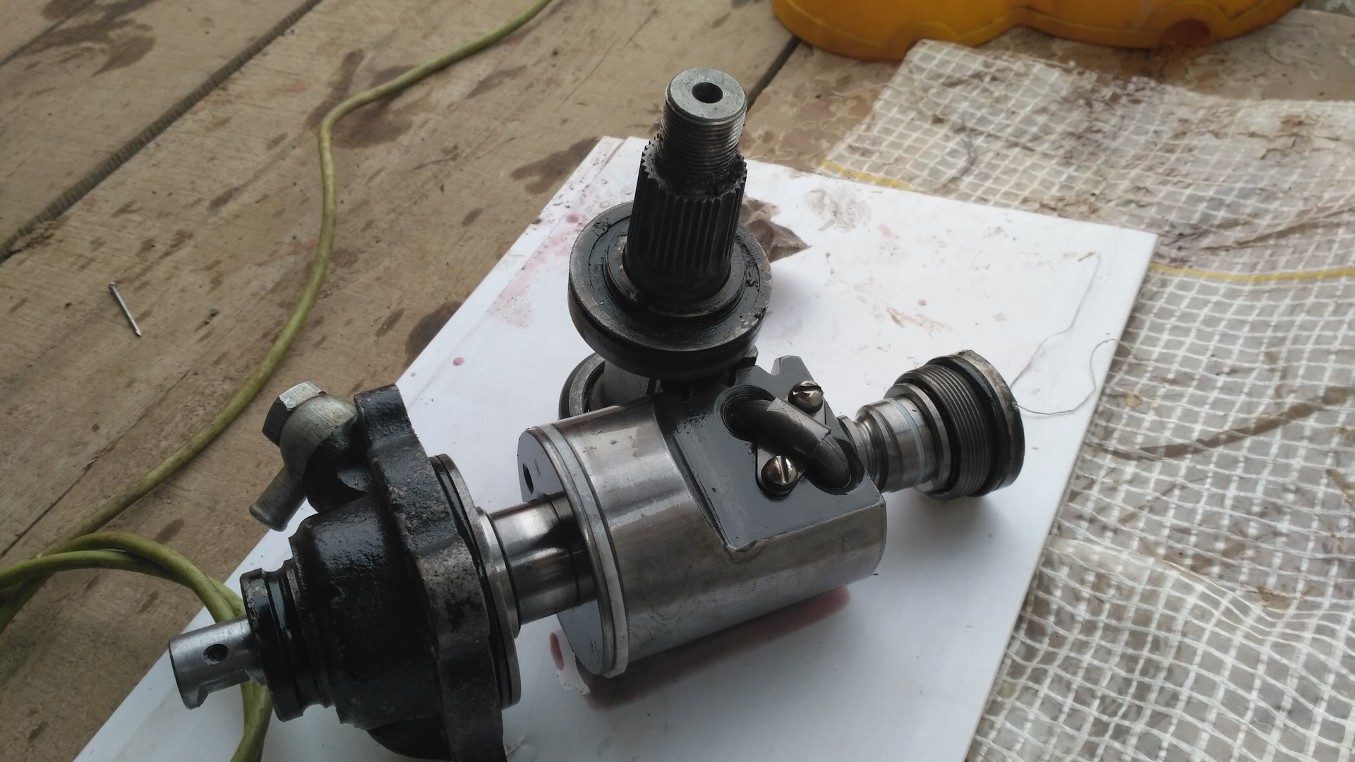 Борисовские пруды ночью. Ремкомплект гур уаз 31519. Борисовские гуры. Рейка-поршень борисовский гур. Ремкомплект рулевого редуктора уаз 31514.