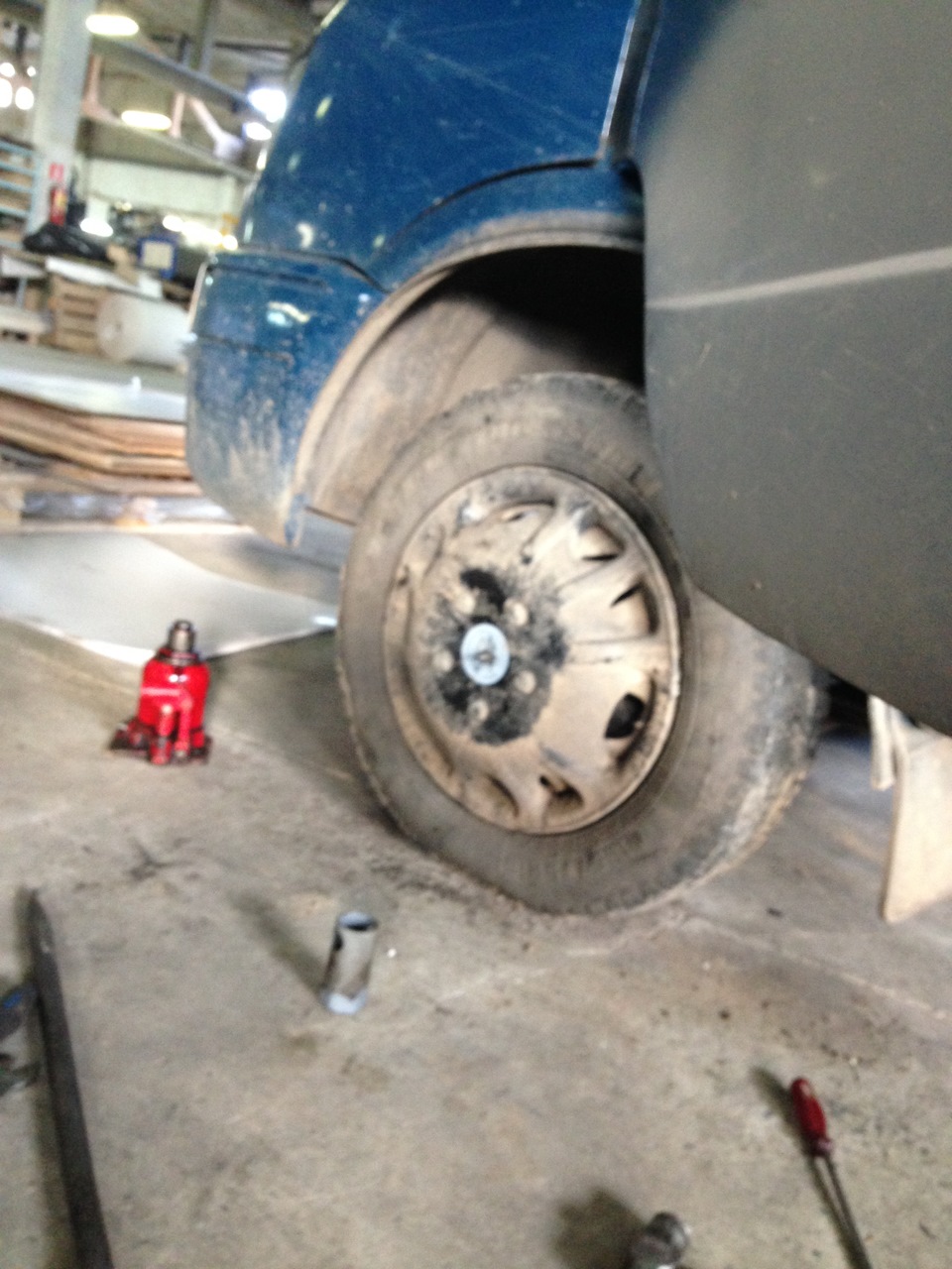 Замена тормозных дисков и подшипников — ГАЗ Газель, 2,4 л, 2007 года ...