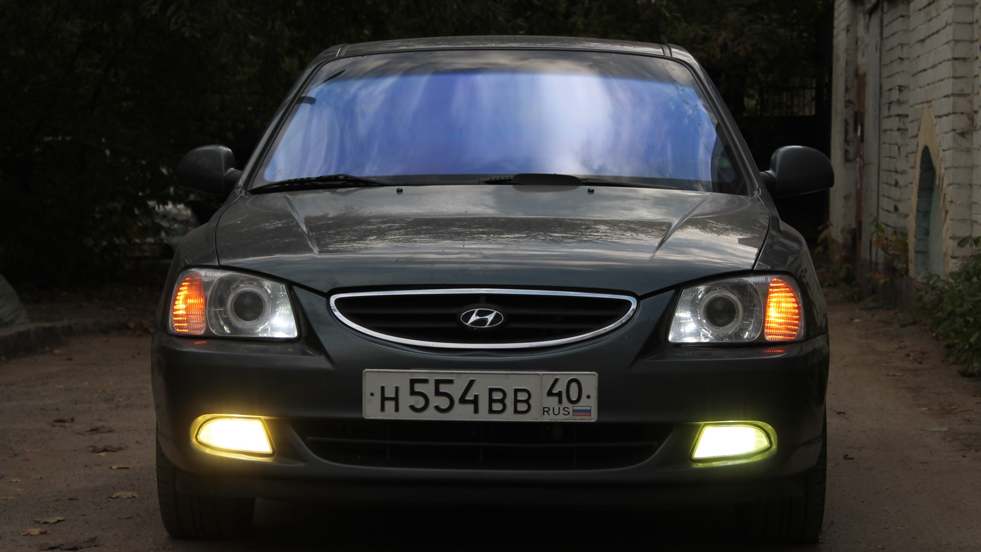 Фары на Hyundai Accent передние