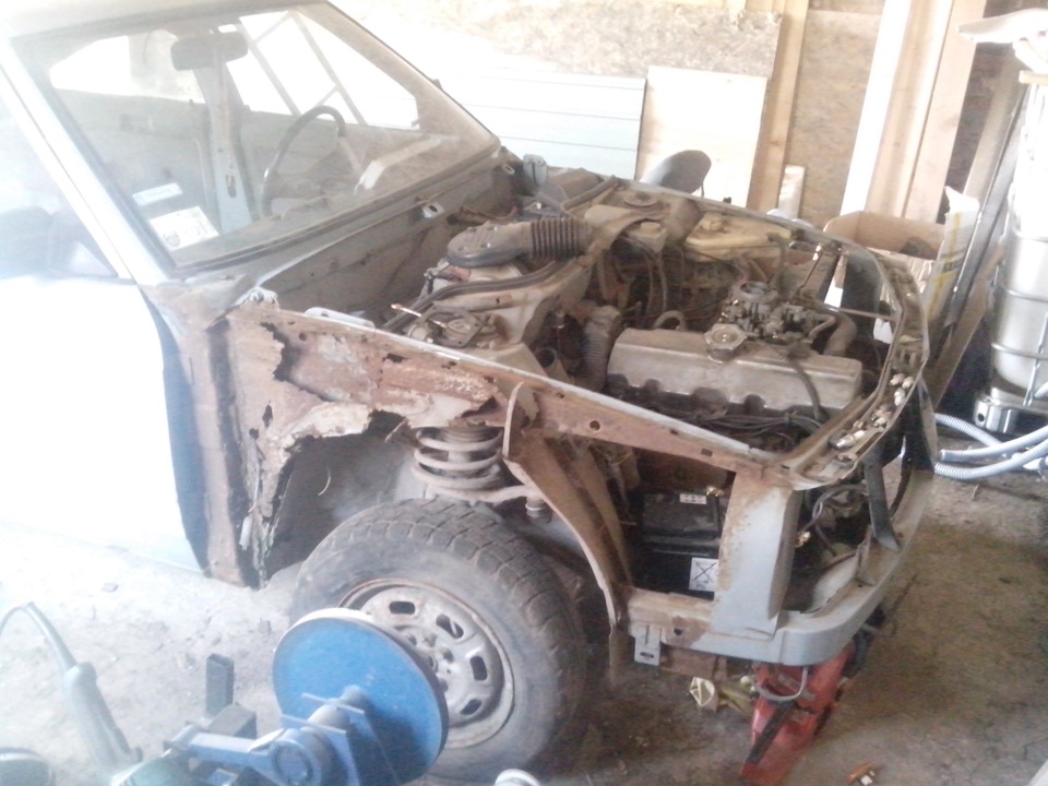 Больной приступим к осмотру кузова — Москвич 2141, 1,7 л, 1997 года ...