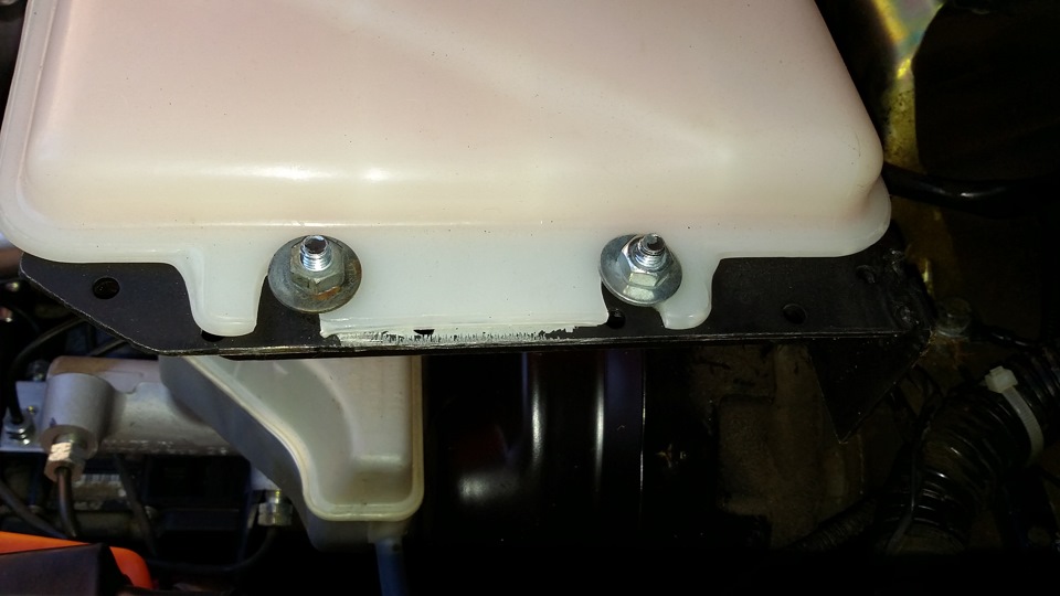 Небольшие доработки в моторном отсеке — УАЗ Patriot, 2,2 л, 2013 года ...