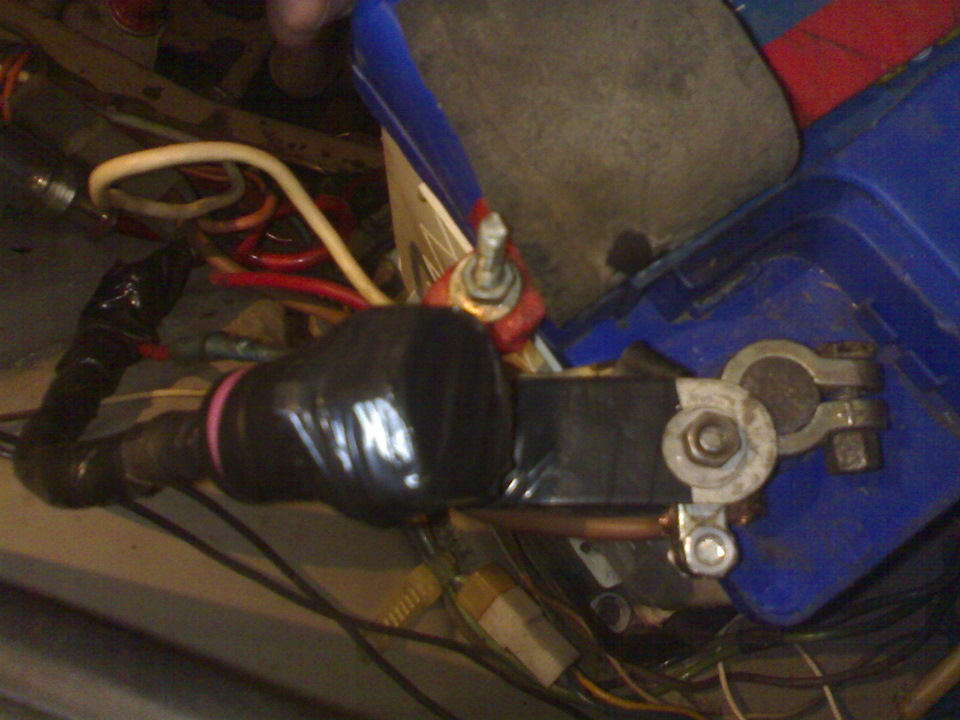 чтобы не выключалась магнитола при запуске. — Lada 21061, 1,5 л, 1977 ...