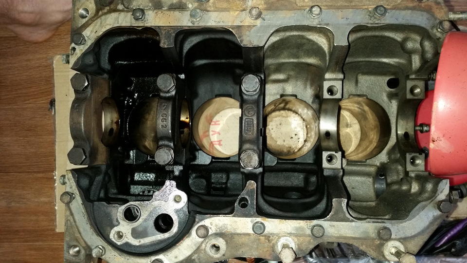 Отмыл внутренности блока двигателя. — Audi 80 (B4), 2 л., 1992 года ...