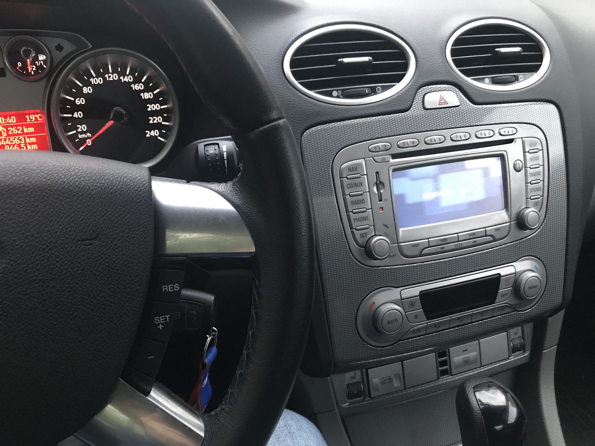 форд фокус звук. Ford focus 2006 interior. магнитола форд фокус 2 рестайлинг sony. магнитола форд фокус 2 blaupunkt fx. пионер ts 350 pro.