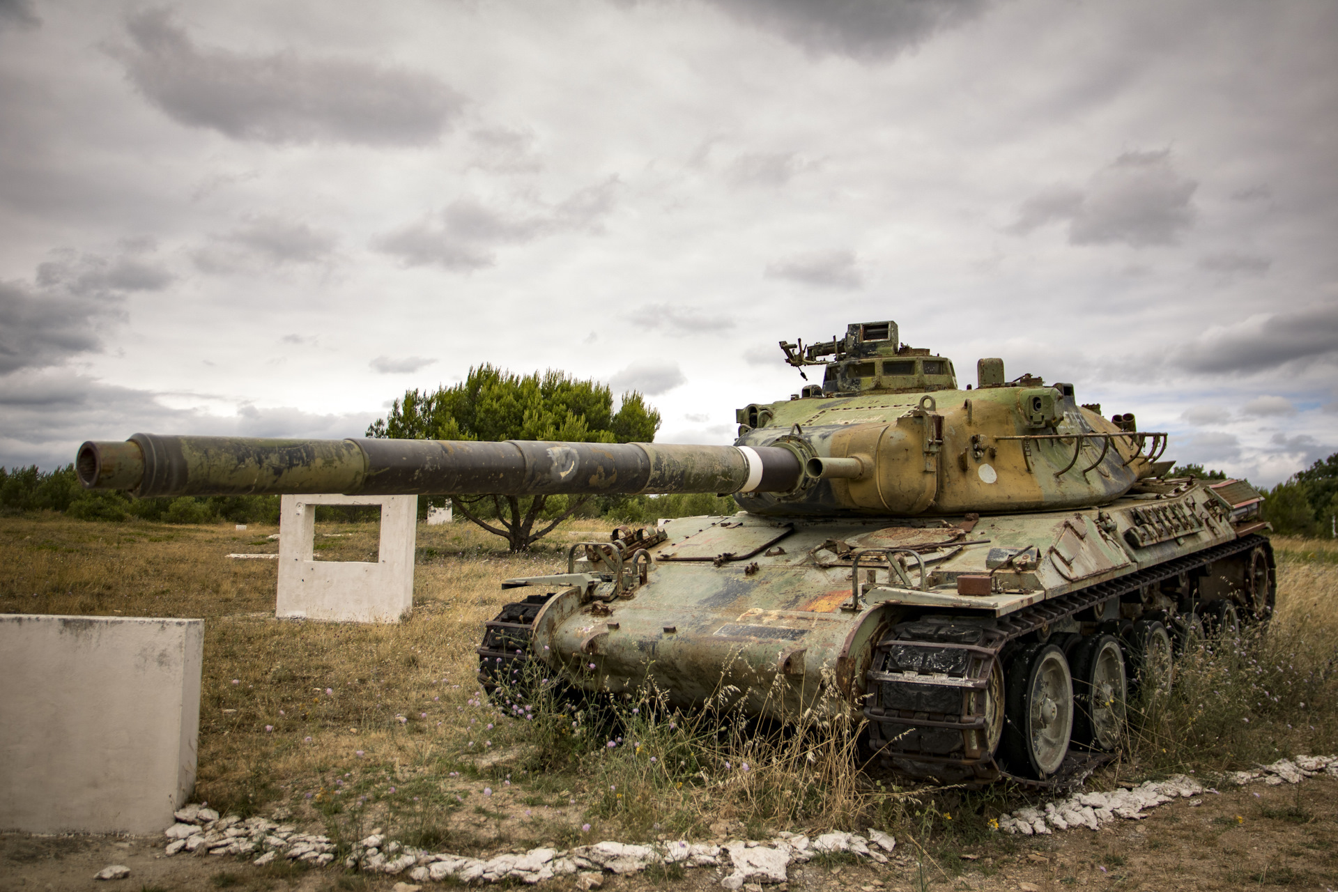Amx 30 основной. Танк АМХ-30в2. АМХ-30 танк. Французский танк AMX 30. ОБТ Франции АМХ 30.