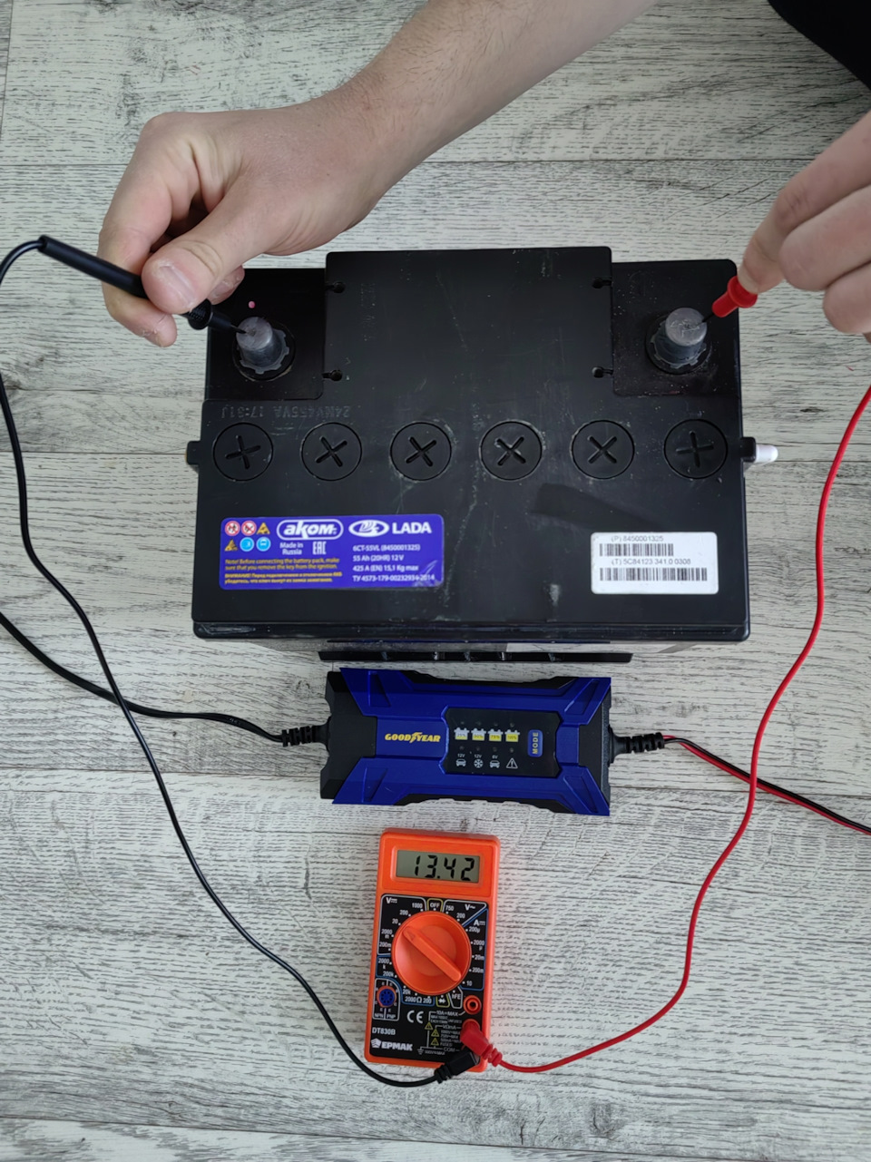 Гранта какое напряжение должно быть. Проверка датчика дмрв мультиметром ваз. Лада гранта фл -40. Напряжение бортовой сети лада гранта. Лада гранта 2014 напряжение акб на приборке.