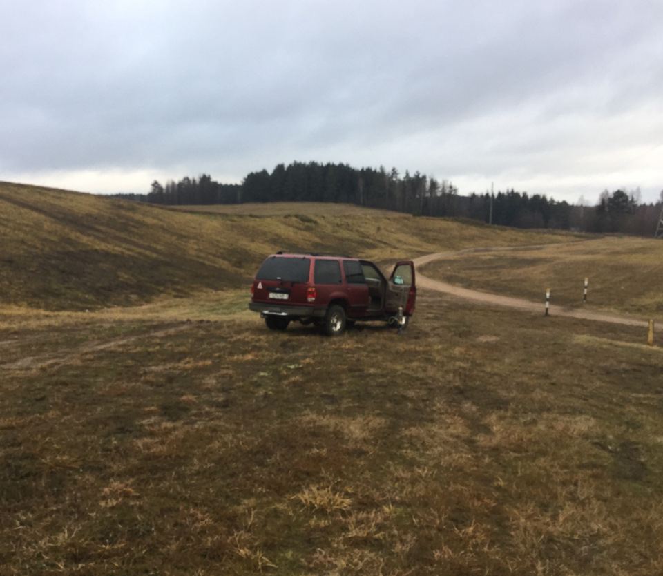 ВИДЕО:) Просто выехал в чисто поле покурить кальянчик;). — Ford Explorer  (2G), 4 л, 1998 года | просто так | DRIVE2