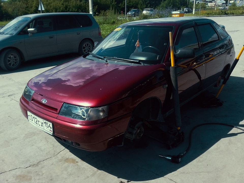 Сказ о том, как на сто мастер охаял двенашку.Переобувка на лето, почему ...