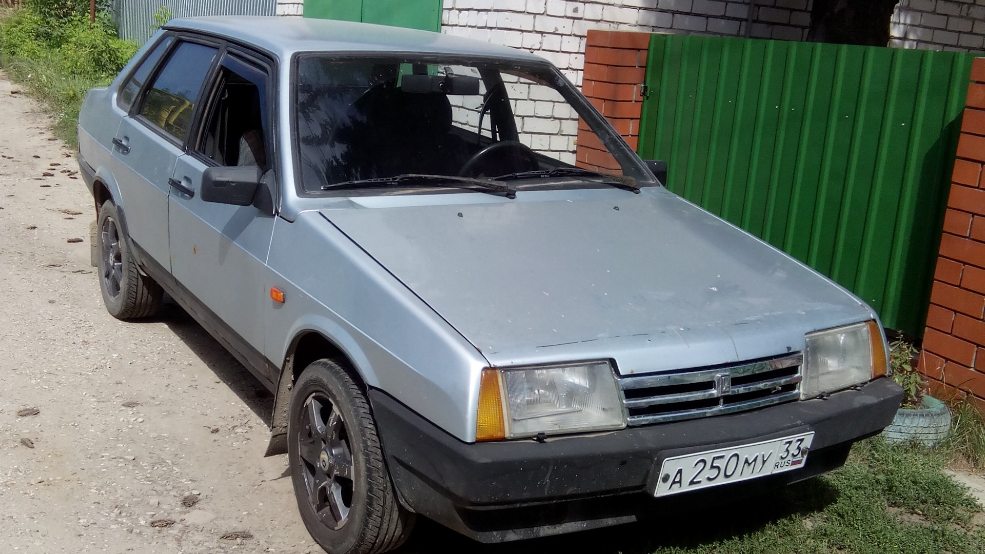 Lada 21099 1.5 бензиновый 1998 | Серебристо-голубая 99 на DRIVE2