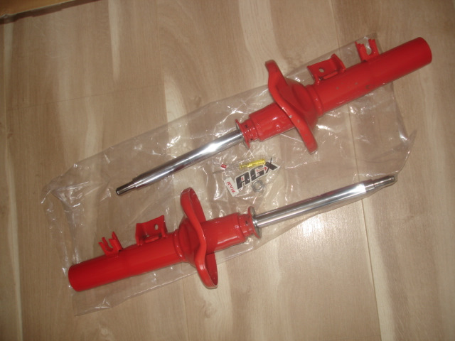 Вот такие красные. — Peugeot 309