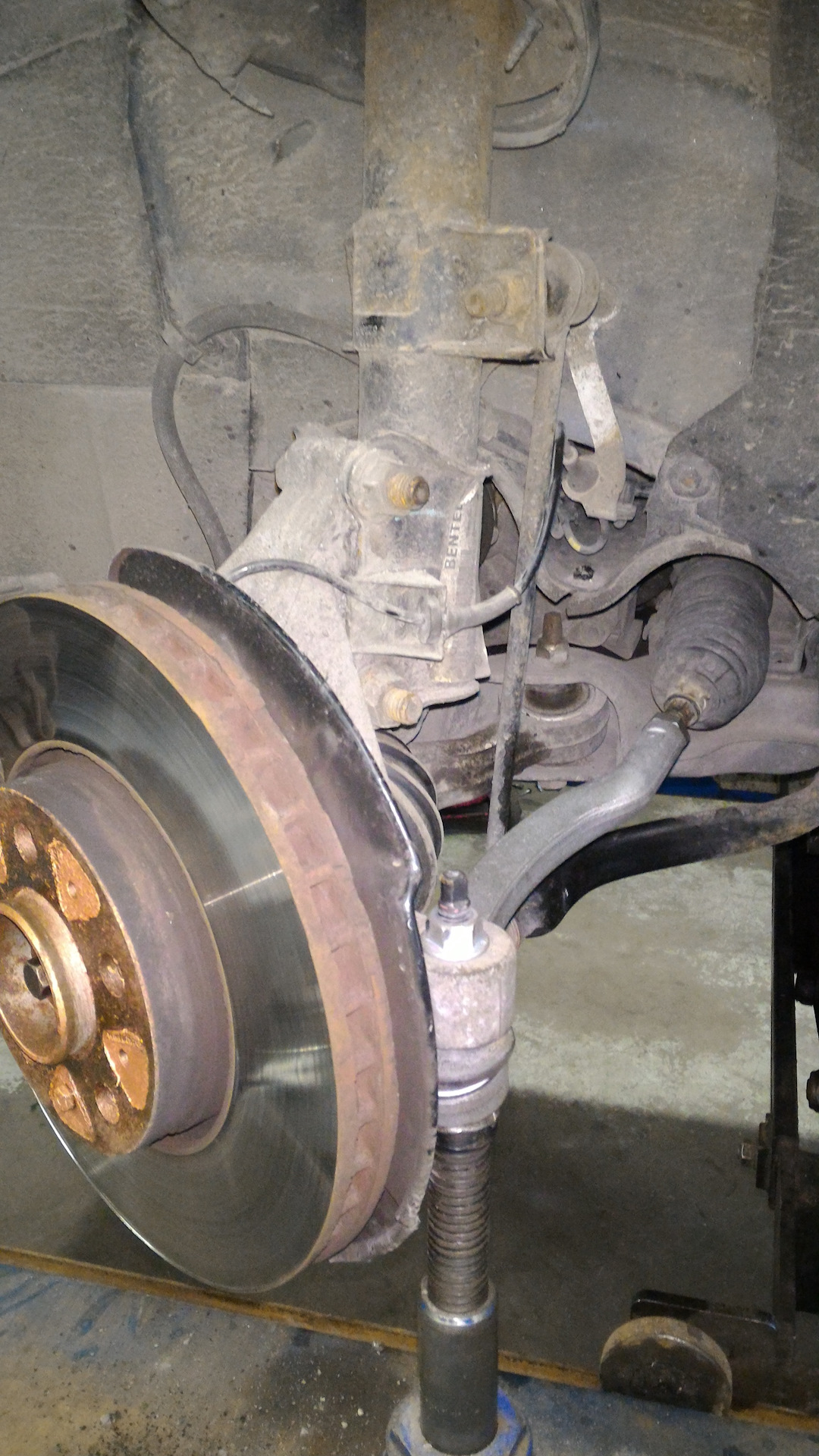 По ком стучат наконечники? — Volvo V70 II, 2,4 л, 2006 года | визит на ...