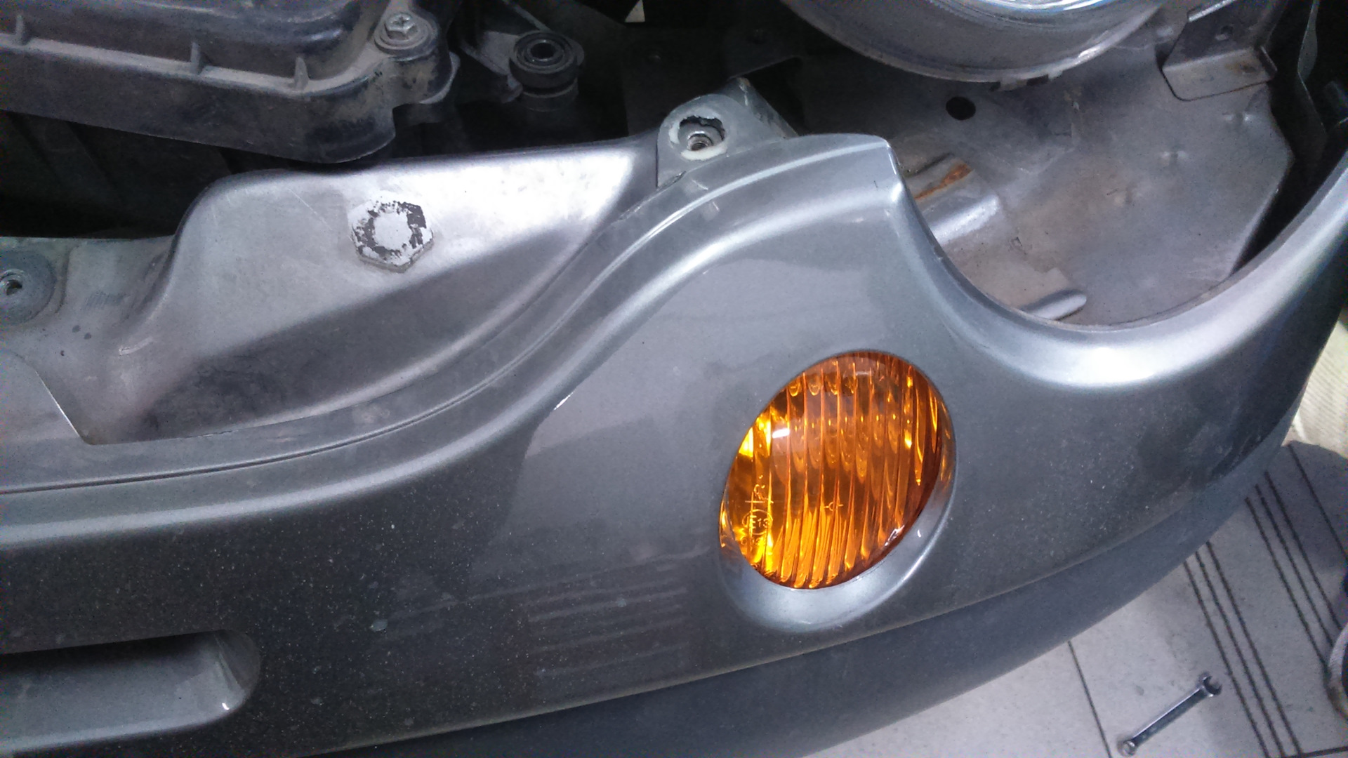 Замена фары переднего левого поворотника. — Daewoo Matiz (M100/M150), 0 ...