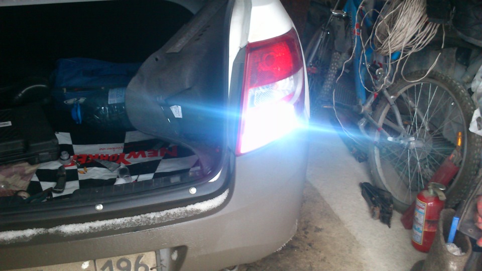 Ксенон в задний фонарь — Lada Гранта, 1,6 л, 2012 года | своими руками ...