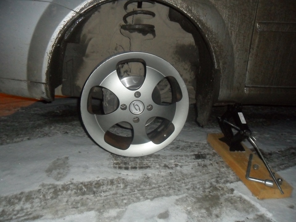 куплю комплект летней резины 215/45 R17 — Chevrolet Lacetti SW, 1,6 л ...