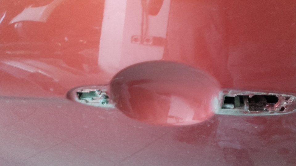снимаем ручку, прокладки, и саморез — Ford S-Max (1G)