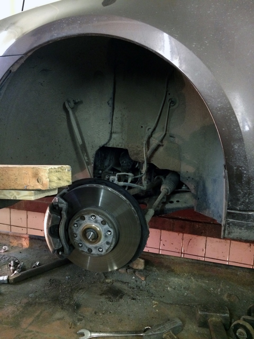 Пневмоподвеска, установка передних стоек. — Skoda Octavia A7 Mk3, 1,6 л ...