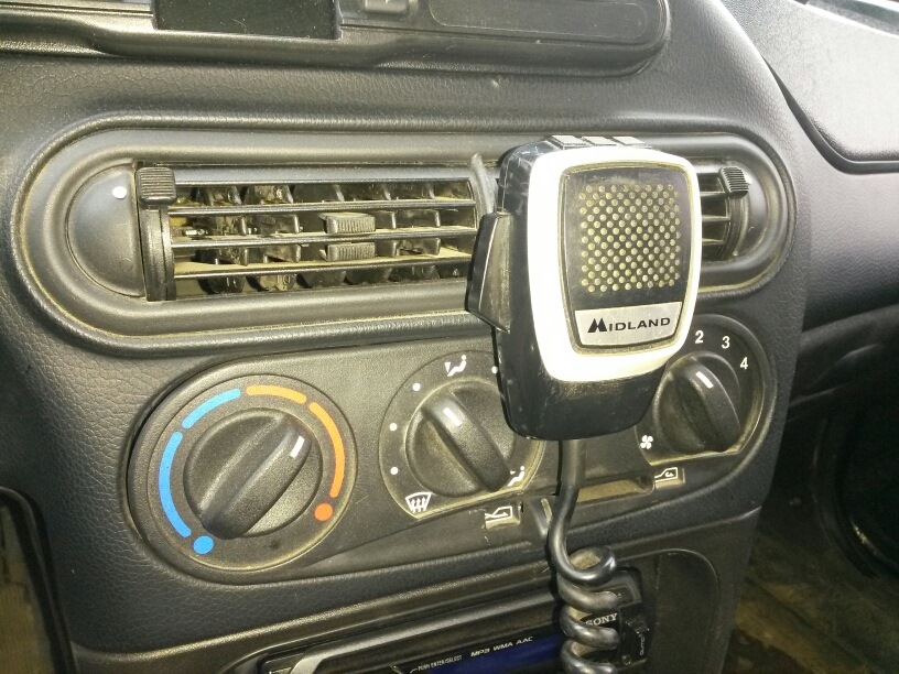 Крепление тангетки рации — Chevrolet Niva (1G), 1,7 л, 2013 года ...