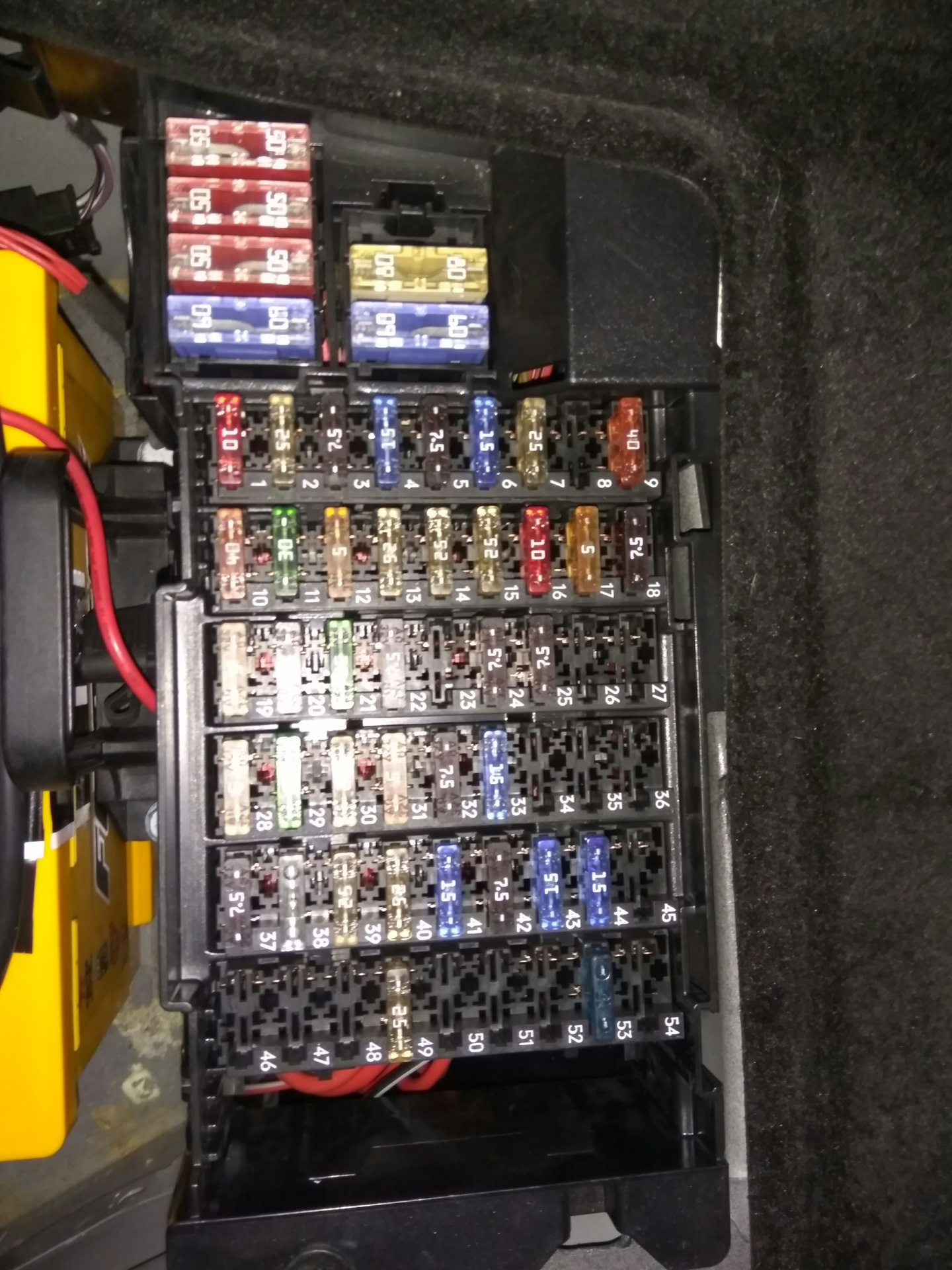 предохранители пежо 605 2. щиток предохранителей хово.