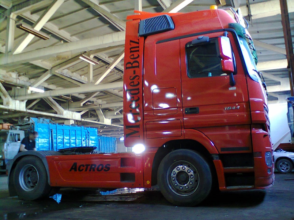 Mercedes Actros drive2