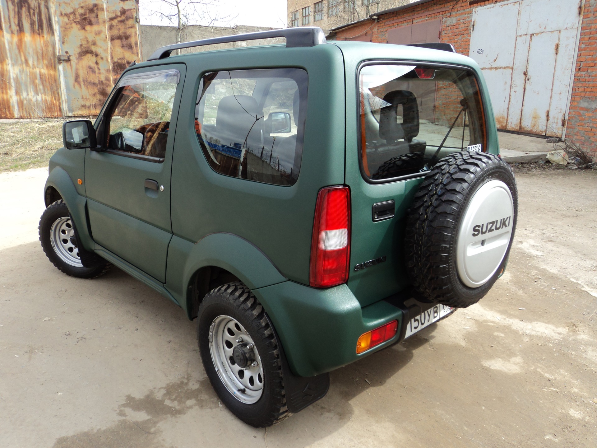 Suzuki Jimny хаки