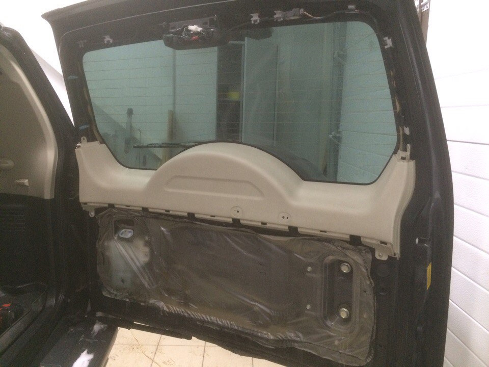 Шумоизоляция двери багажника — Mitsubishi Pajero (4G), 3 л, 2012 года ...