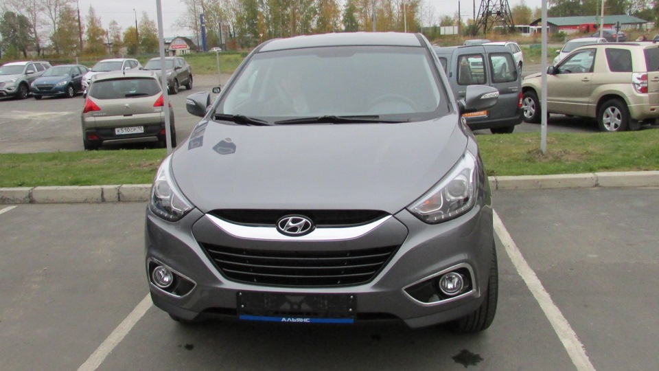 Hyundai ix35 Steel grey 2.0 4WD  DRIVE2