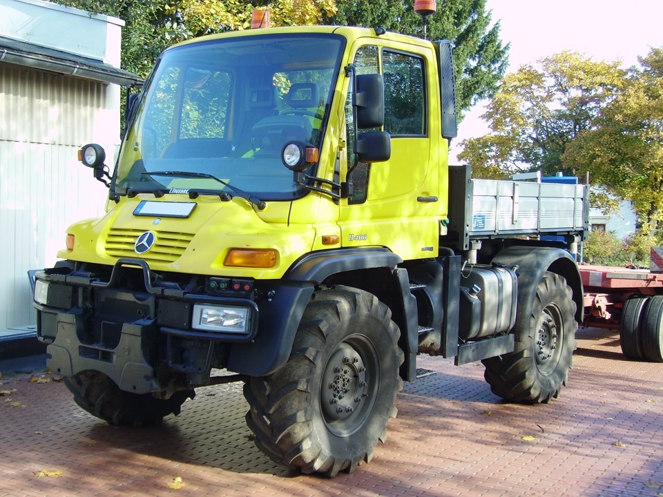 Мерседес Unimog u400