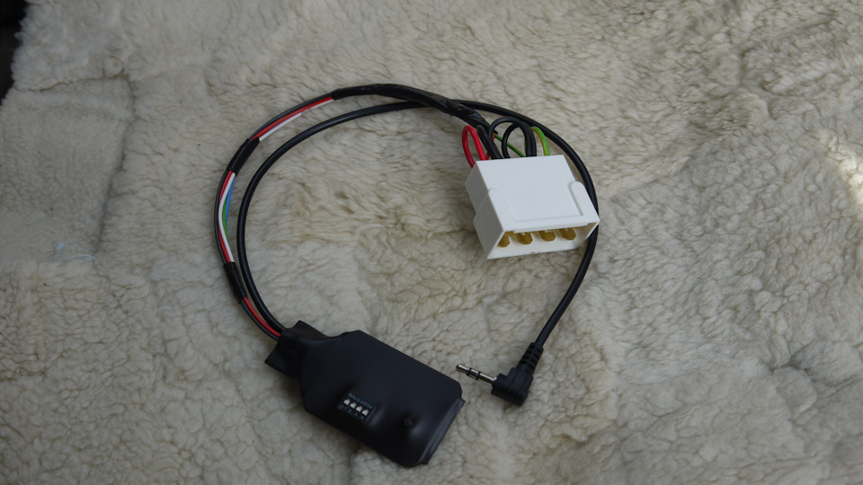 Адаптер с установленной колодкой для подключения — Rover 75