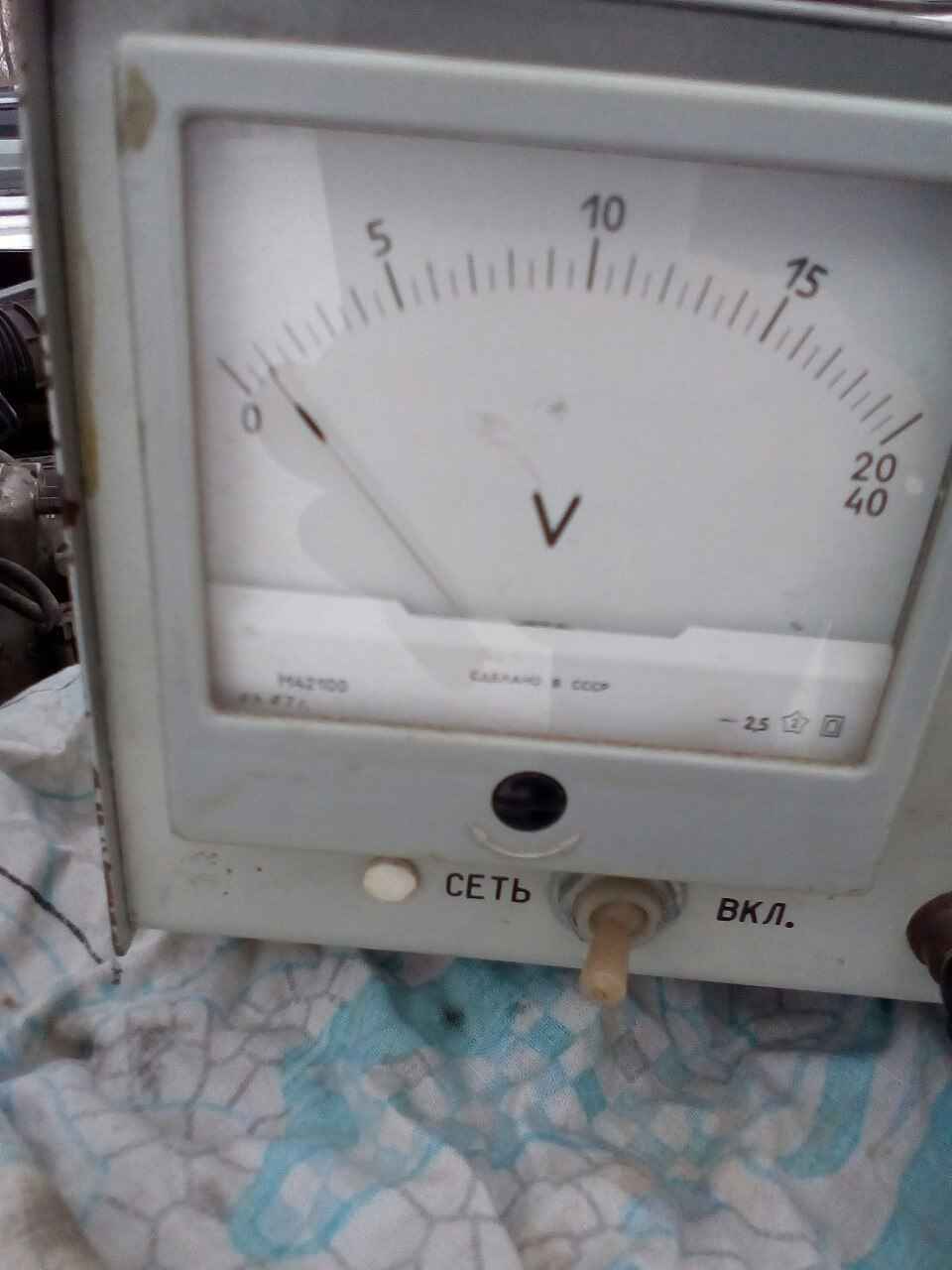 Нано-вольтметр. Очень НАНО, прямо как любит Д.А. Медведев. — Suzuki Vitara (1G)