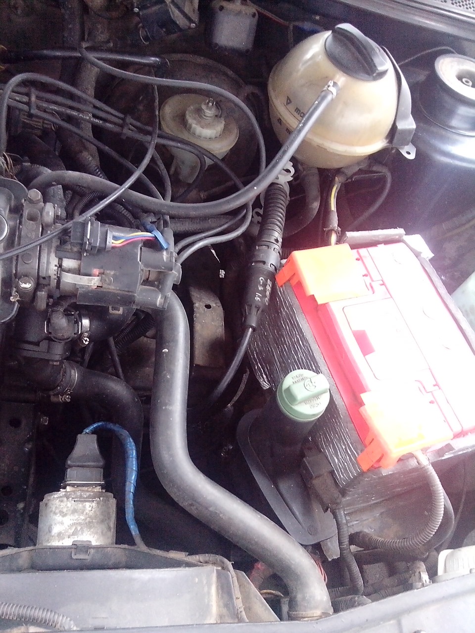 Утепление аккумулятора на зиму. Бесполезно. — Volkswagen Golf Mk3, 1,6 ...