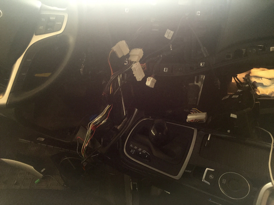 Установка управления магнитолой на руле+штатный USB — Hyundai i40, 2 л ...
