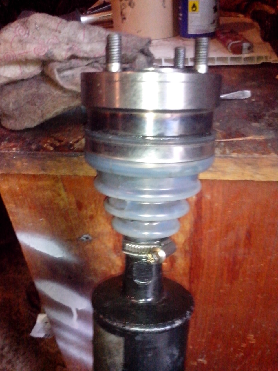 Замена пыльника на шрусе — Lada 4x4 3D, 1,7 л, 1999 года | поломка | DRIVE2