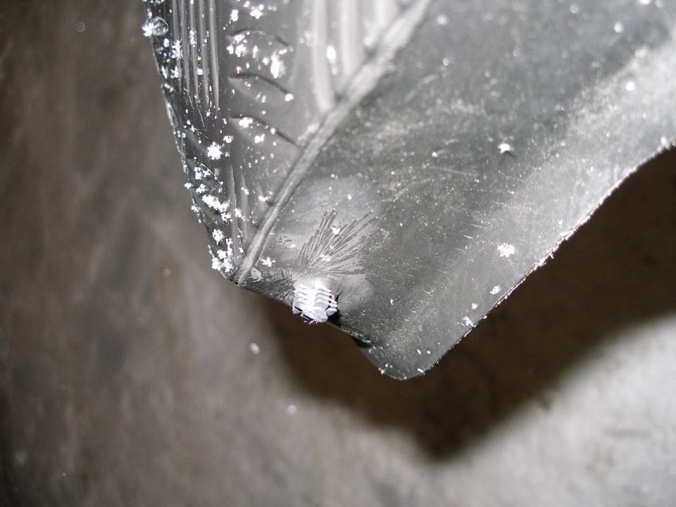 c125278s 960 Как крепить сетку в багажнике