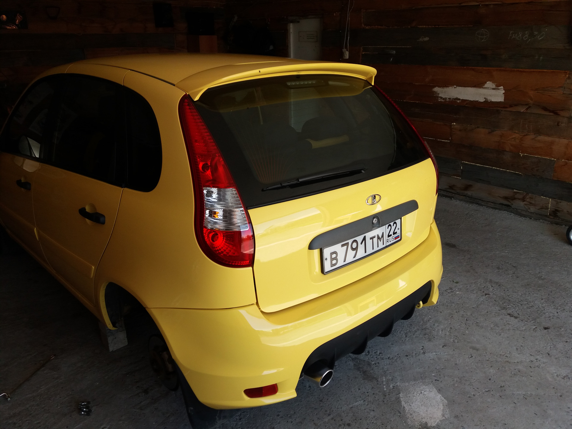 Калина спорт передний