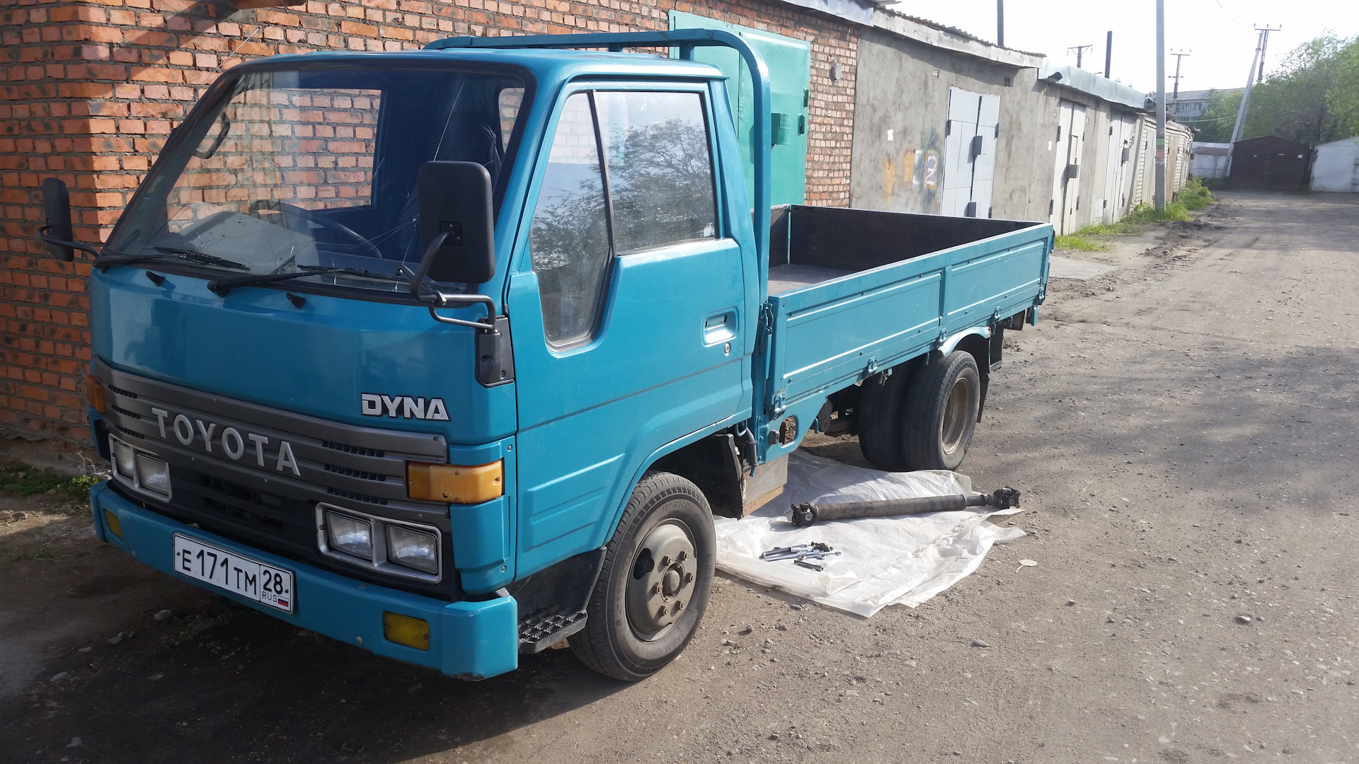 Toyota Dyna u600