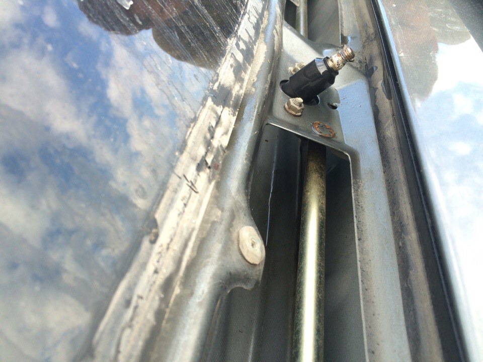 Смазка трапеции дворников — Great Wall Hover, 2 л, 2011 года | визит на ...