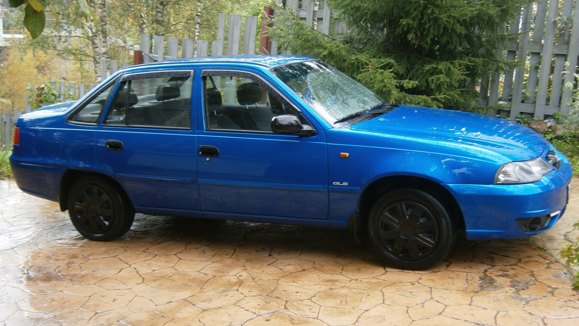 Daewoo Nexia 2 синяя